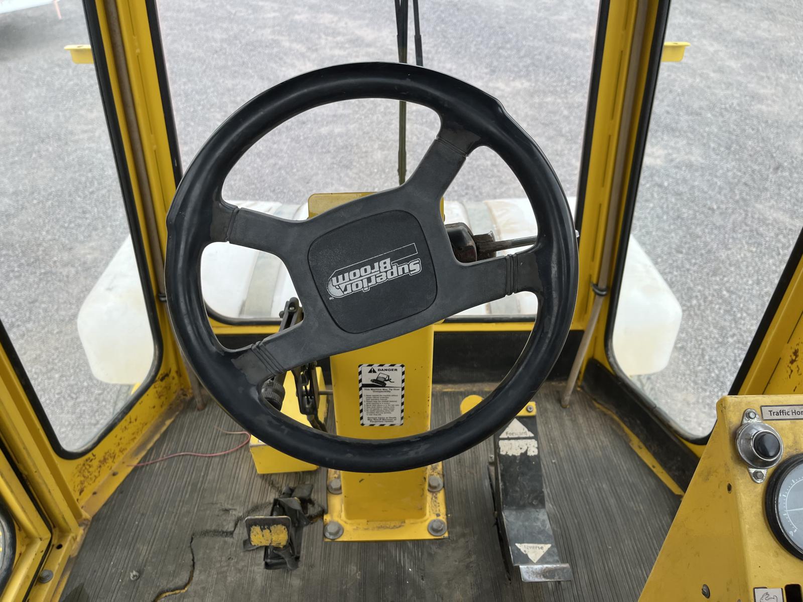 ./imagenes/INVOICE/2019/15733/SUPERIOR BROOM DT80 (3).JPG